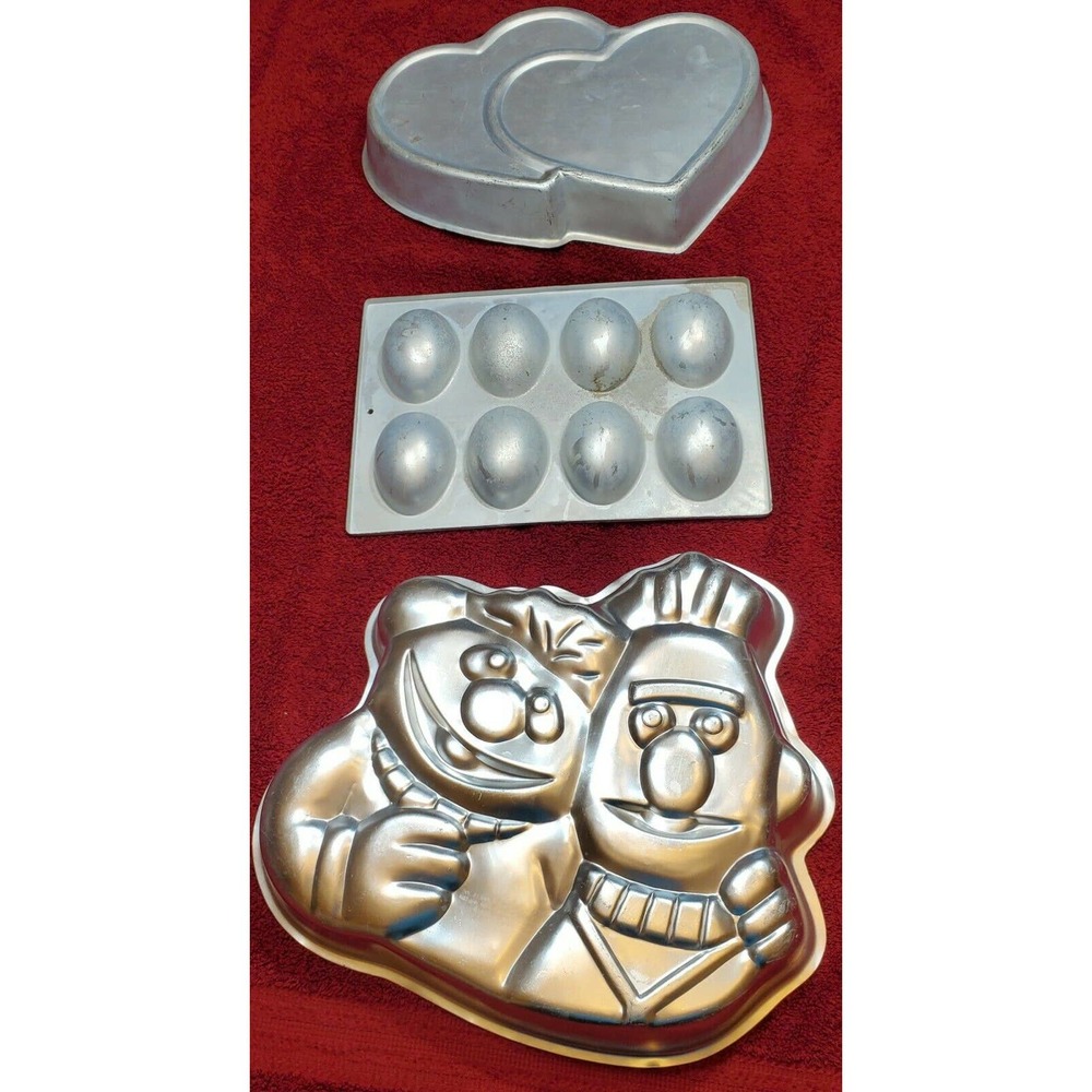 Wilton Cake Pans Bert & Erine, Easter Egg, Double Heart. Set Of 3 For One Price